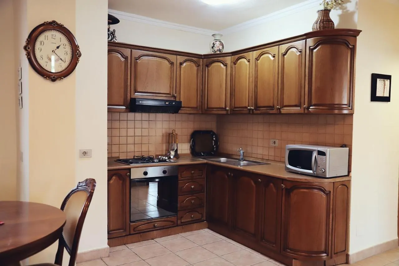 Tirana Taiwan Center Apartment 0*,